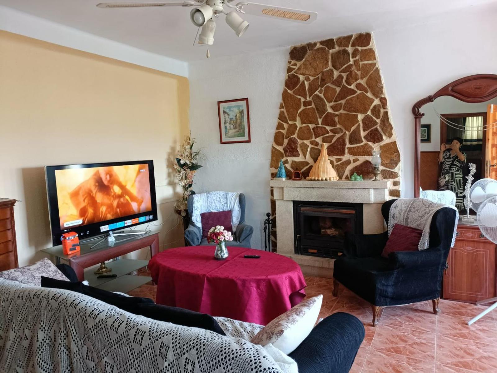 Bedroom With Private Bathroom And Two-Bedroom Family Suite In Quiet Forest Country House 80M2 Large Swimming Pool Music Town Lliria The Garden And Swimmingpool And Garden Are Shared المظهر الخارجي الصورة