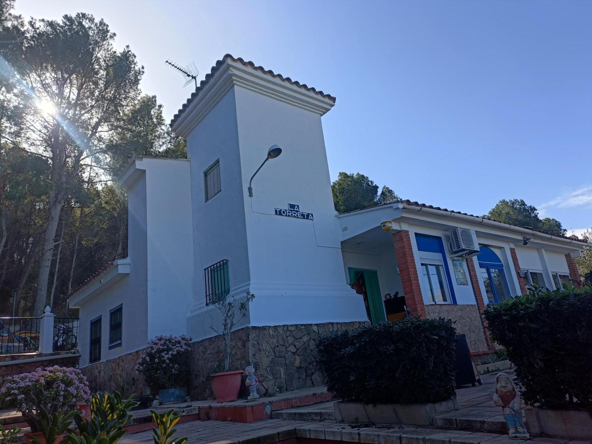 Bedroom With Private Bathroom And Two-Bedroom Family Suite In Quiet Forest Country House 80M2 Large Swimming Pool Music Town Lliria The Garden And Swimmingpool And Garden Are Shared الغرفة الصورة